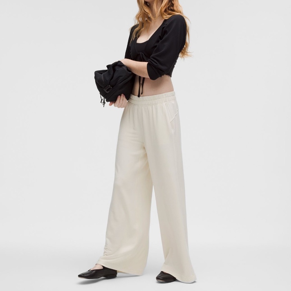 Lululemon BeCalm Mid-Rise Wide-Leg Pant NWOT XS